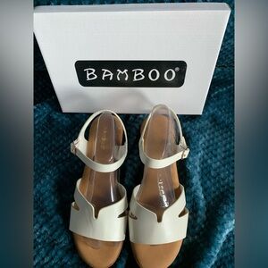 🌸White Bamboo Strap Sandals in box. New! 4 sizes available.